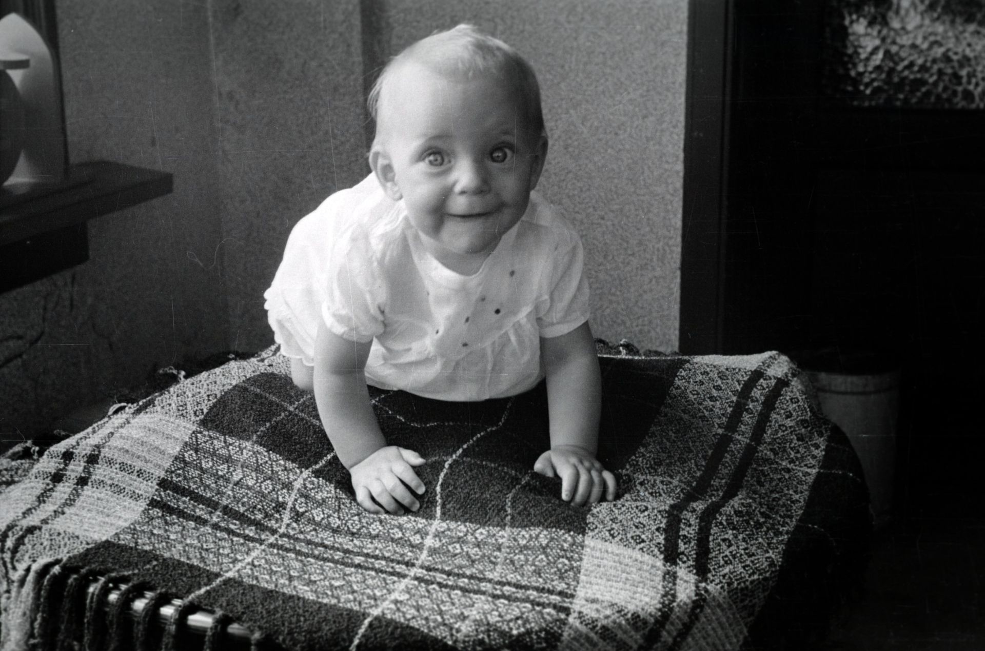Foto van een baby uit 1945