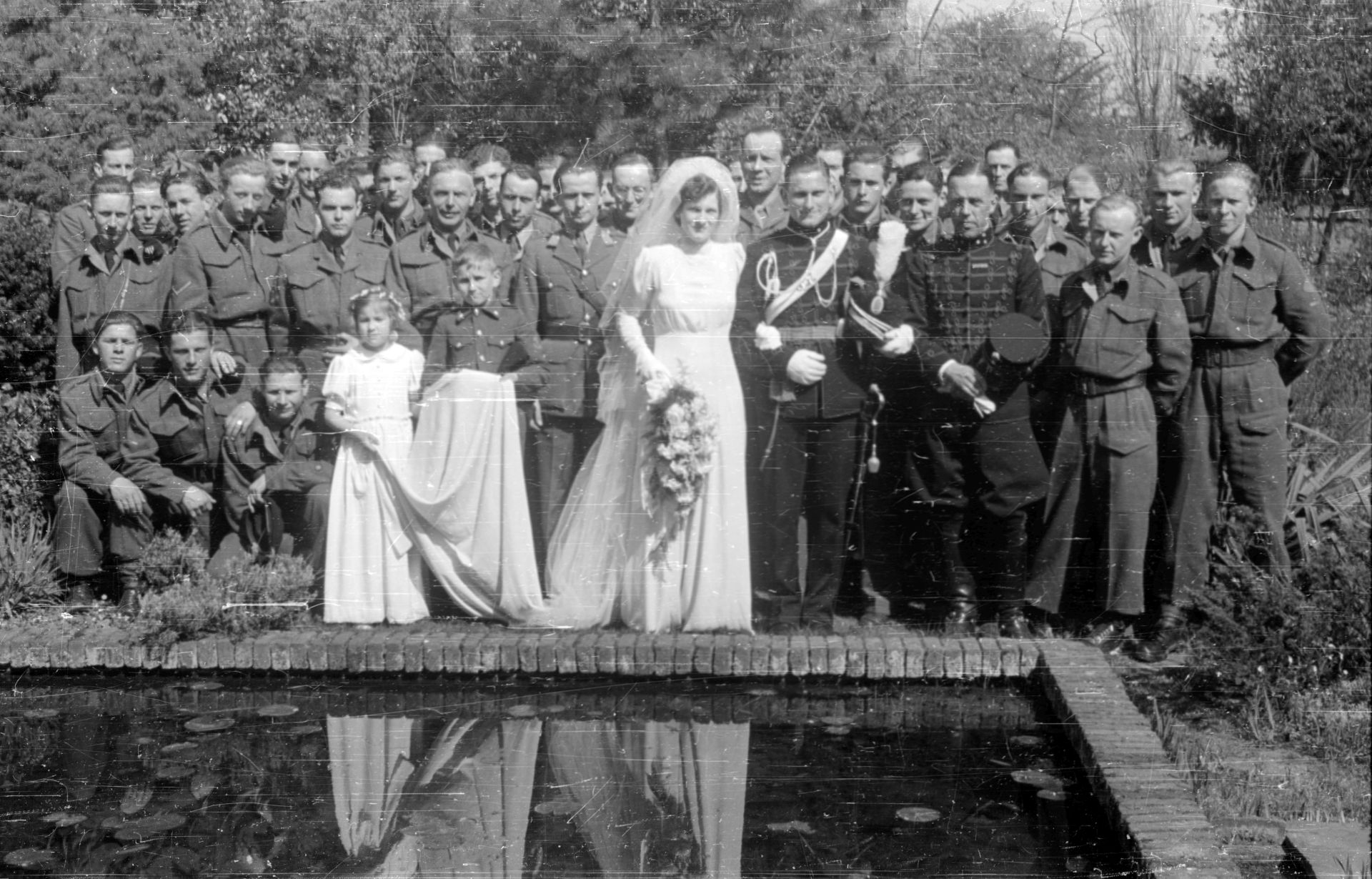 Huwelijk van Huwelijk Smidt van Gelder - Bischoff van Heemskerck, 1946
