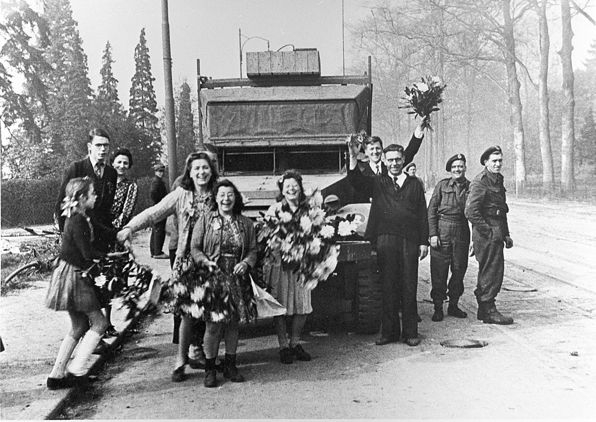Foto van de bevrijding van Velp, 1945