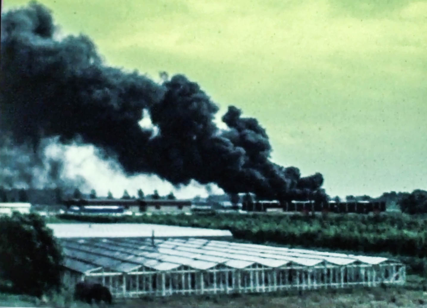 Screenshot film van brand kaarsenfabriek