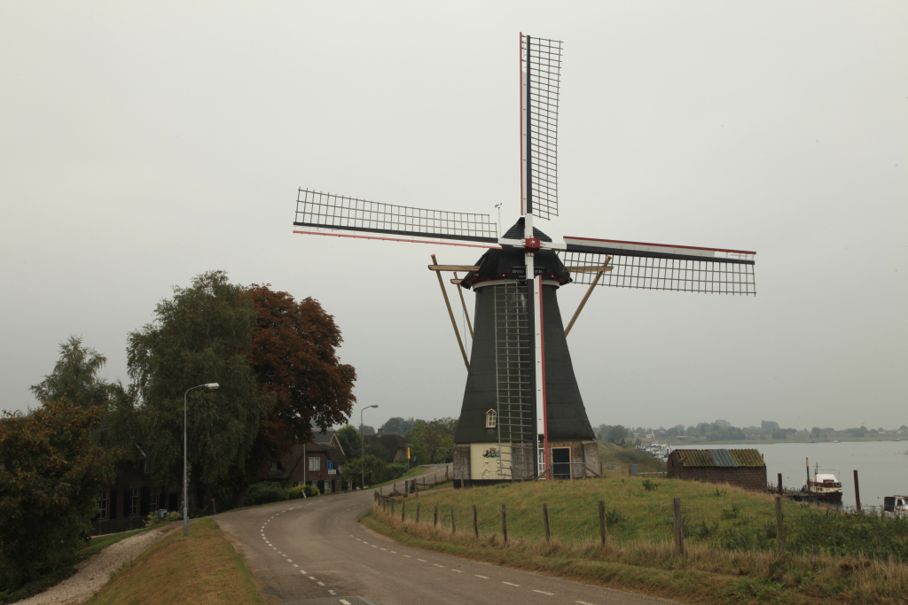 Foto van molen van Nederhemert, 2009