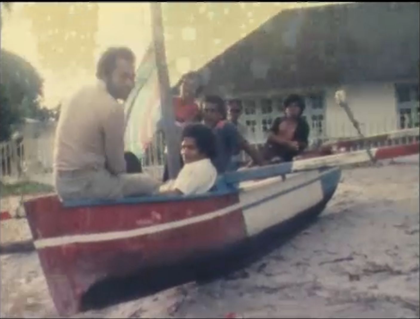 Filmstill uit een van de amateurfilms van de Molukse familie Rangkouw